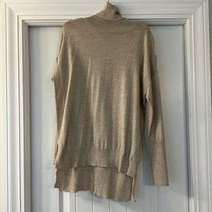 525 America high low turtleneck sweater